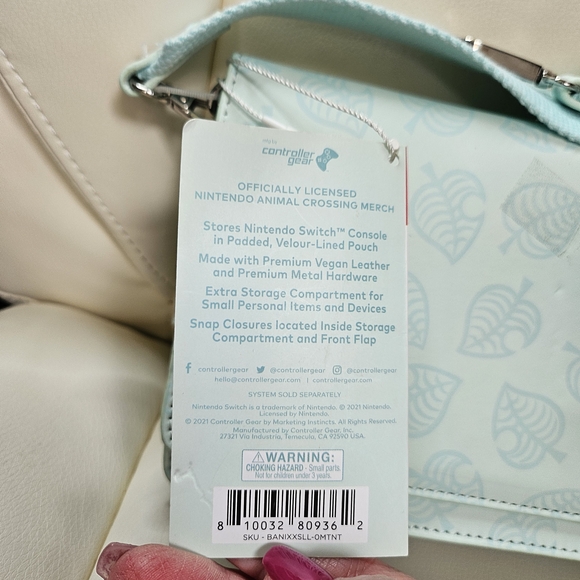 Nintendo Switch Animal Crossing Kids Crossbody Case - Picture 11 of 13